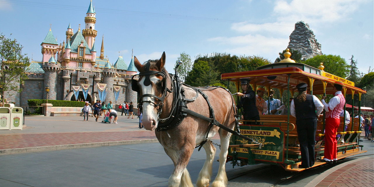 How To Get Around At Anaheim'S Disneyland Resort
