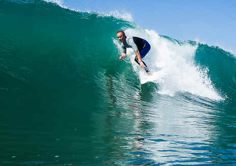 La escena de surf de Newport Beach