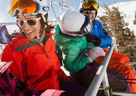 캘리포니아 사람들이 가족과 함께 스키 타러 가기를 좋아하는 일곱 가지 이유