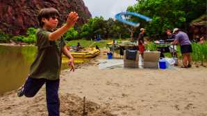 Meravigliose esperienze in agriturismo Green River Rafting through the 