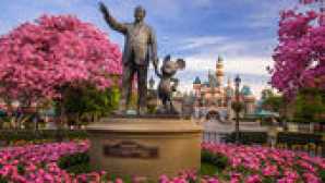 Getting Around the Disneyland Resort walk-in-walts-footsteps-tour-03
