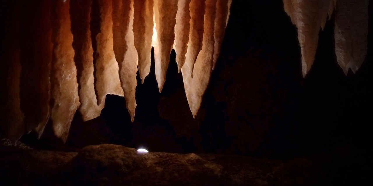 Caverna Black Chasm