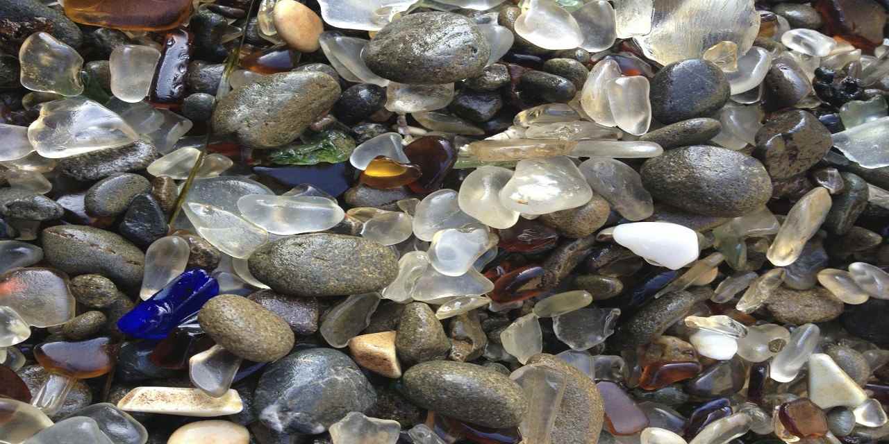 5 Amazing Things to Do in Crescent City FF_GlassBeach_FortBragg_LH