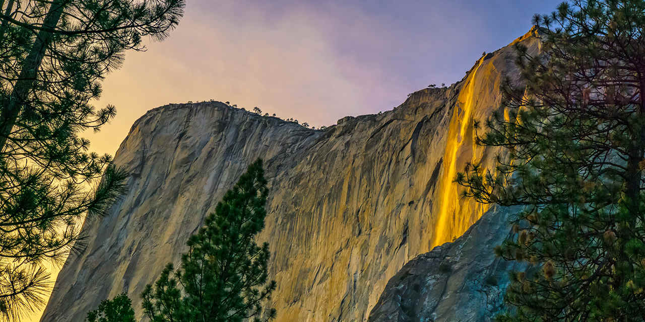 Chutes d'eau et cascade de feu à Yosemite